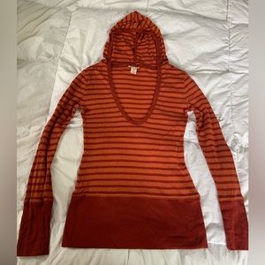 Mossimo Women’s long sleeve shirt/hoodie size S